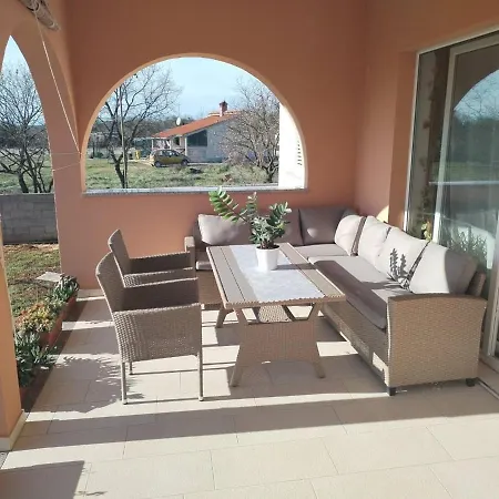 House Lakvere *