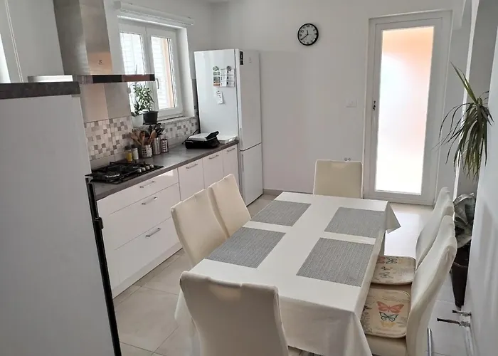 House Lakvere بيت للعطل *