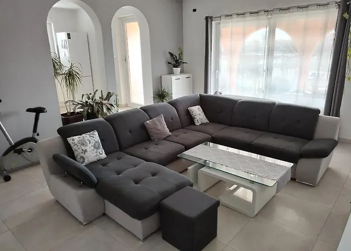 House Lakvere Holiday home Pula